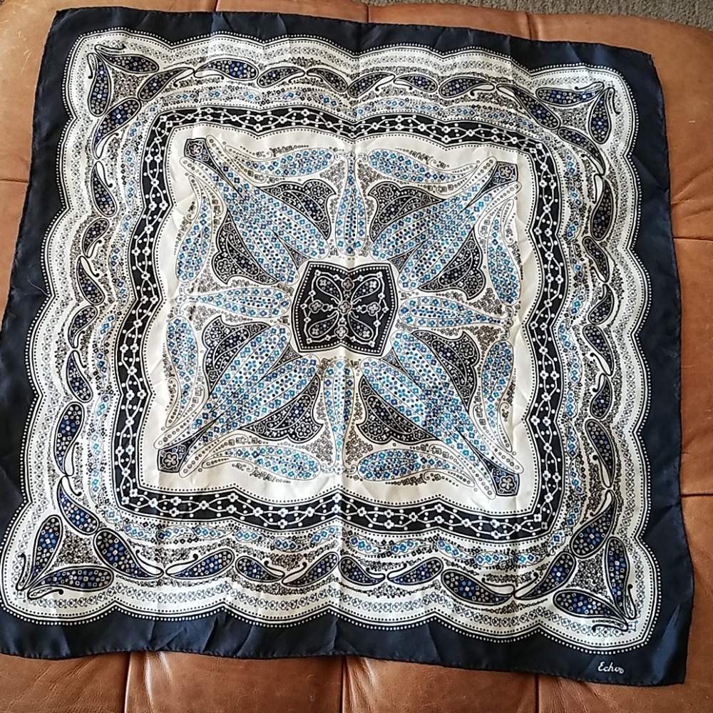 Echo Geometric Paisley Design Scarf